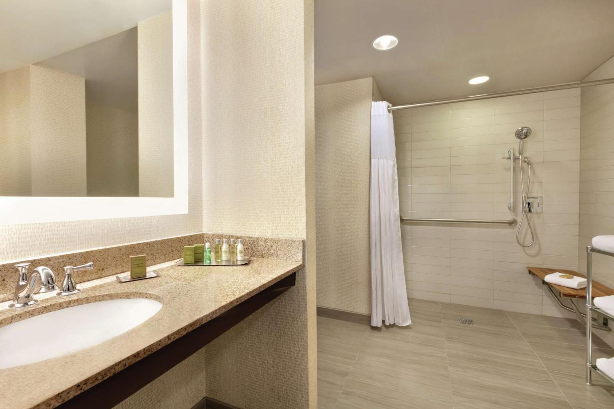 Doubletree By Hilton Atlanta Northeast/Northlake Tucker Ngoại thất bức ảnh