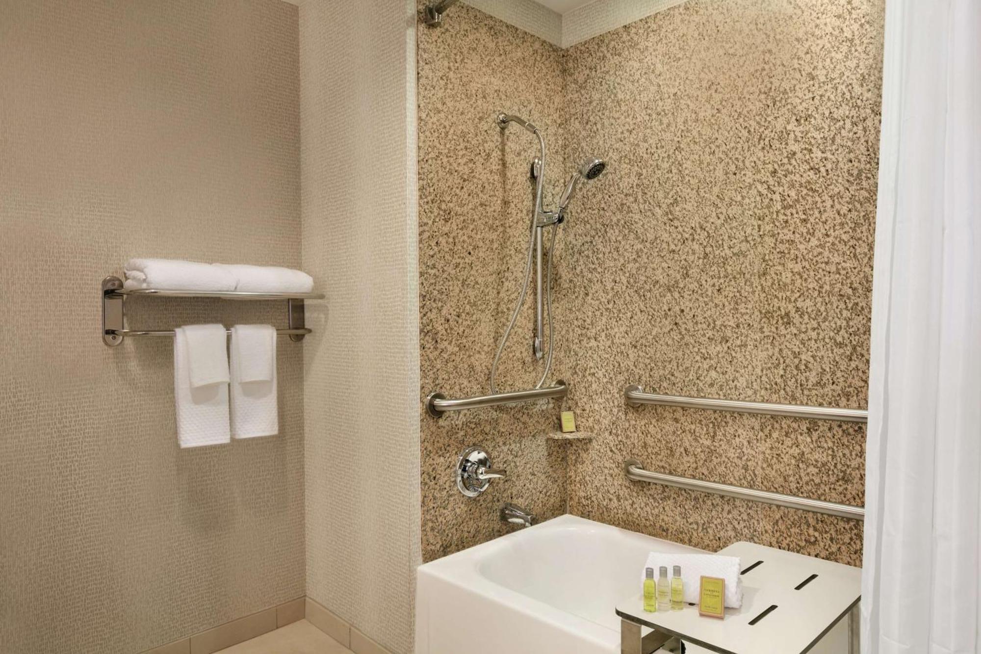 Doubletree By Hilton Atlanta Northeast/Northlake Tucker Ngoại thất bức ảnh