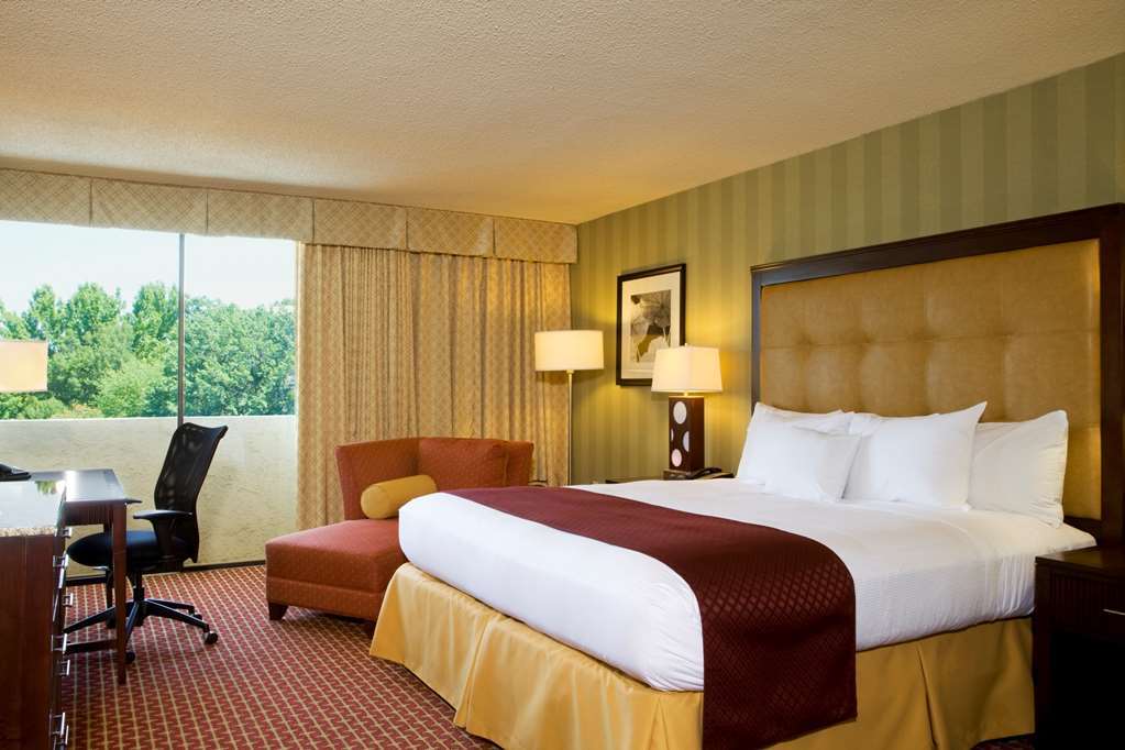 Doubletree By Hilton Atlanta Northeast/Northlake Tucker Phòng bức ảnh